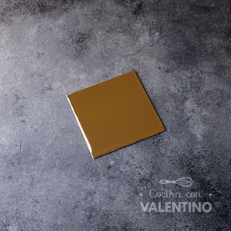 Base Cuadrada Carton Alprin Dorado 12x12 - 1 Un